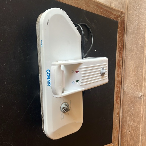 Conair FSP5 Fabric Steamer White - Picture 12 of 12